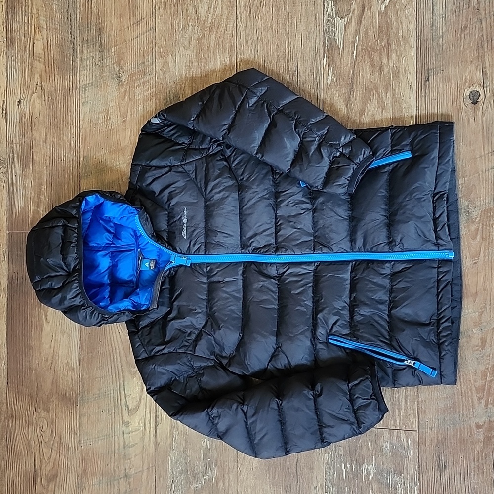 Kids Eddie Bauer  sz M (10-12) First Ascent Down puffer jacket.
